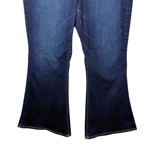 American Eagle Curvy Super Hi Rise Stretch Flare Jeans Sz 14 X Short - Picture 5 of 11